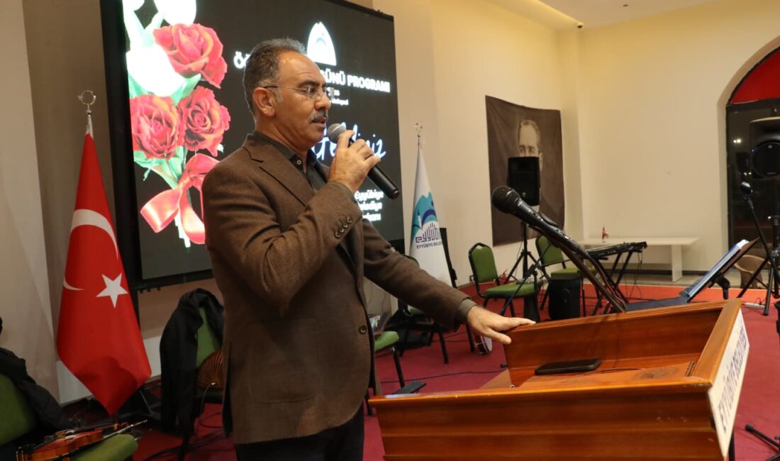 
Eyyübiye Belediyesi’nin 24 Kasım Öğretmenler Günü münasebetiyle düzenlediği programda, Eyyübiye’de