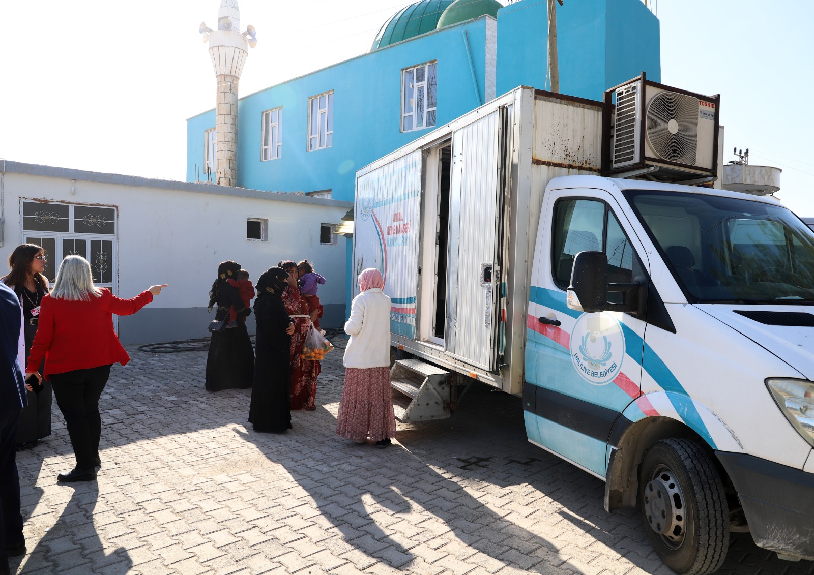 Şanlıurfa İl Sağlık Müdürlüğü, Akçakale’nin Günören Mahallesi’nde kanser taramalarına katılımı