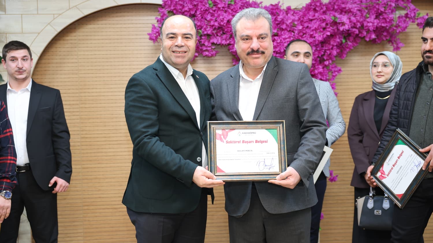 Karaköprü Belediyesi, ilçede faaliyet gösteren işletmeler arasında yapılan değerlendirmeler sonucunda