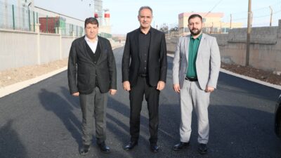 Eyyübiye Belediye Başkanı Mehmet Kuş, Akçamescit Mahallesi’nde fabrika yolları olarak